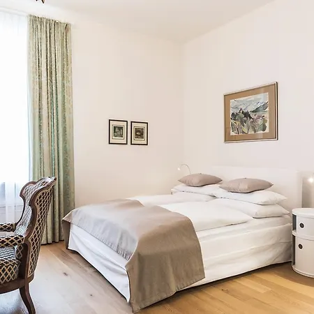 Sandwirth Palais Musil 克拉根福